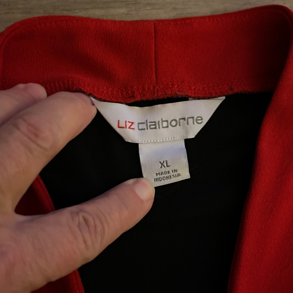 Liz Claiborne Red and Black Knot Blouse - Picture 5 of 7
